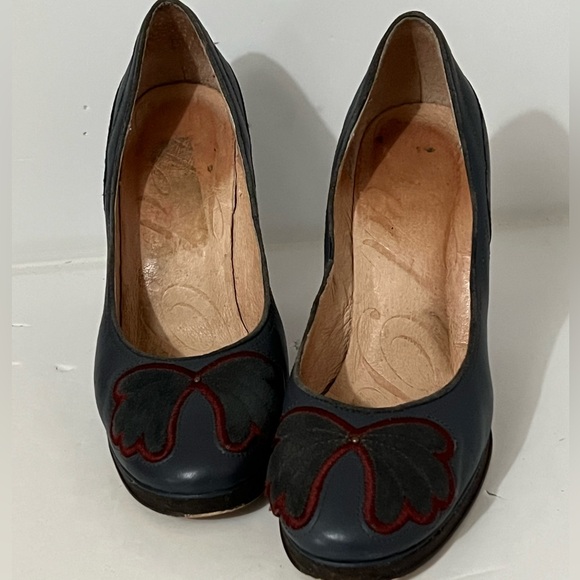 Ted Baker | Blue All Leather with Suede Bow Detail on Toes - Size 7 - Picture 13 of 13